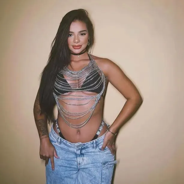 Sexy Orecchini a Collo Multistrato Catena d'Argento Gioielli per il Corpo Bikini Copricostume Top per Donna Festa Spiaggia Clubwear Moda Catena da Petto in Metallo Accessori