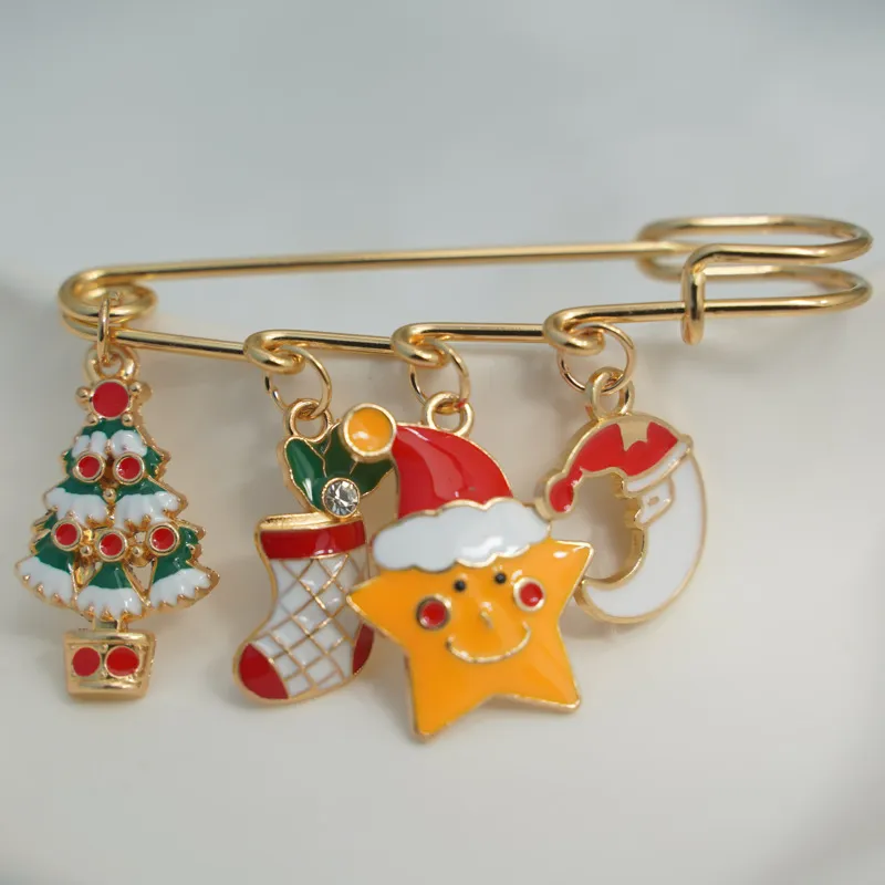 Broche de Noël Alliage Épingle de Sûreté Émaillé Mignon Dessin Animé Père Noël Flocon de Neige Broches Femmes Mode Vêtements Sac Accessoires Cadeau