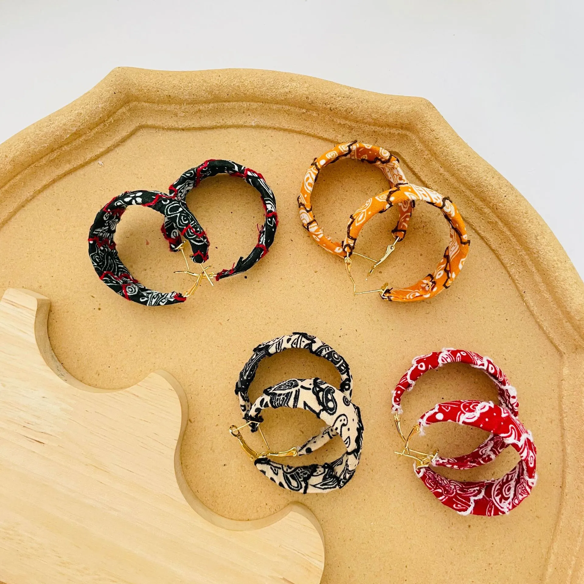 Orecchini Circolari Stampati in Tessuto Retro Europeo e Americano Minimalista Geometrico Chic Design di Moda Gioielli da Donna