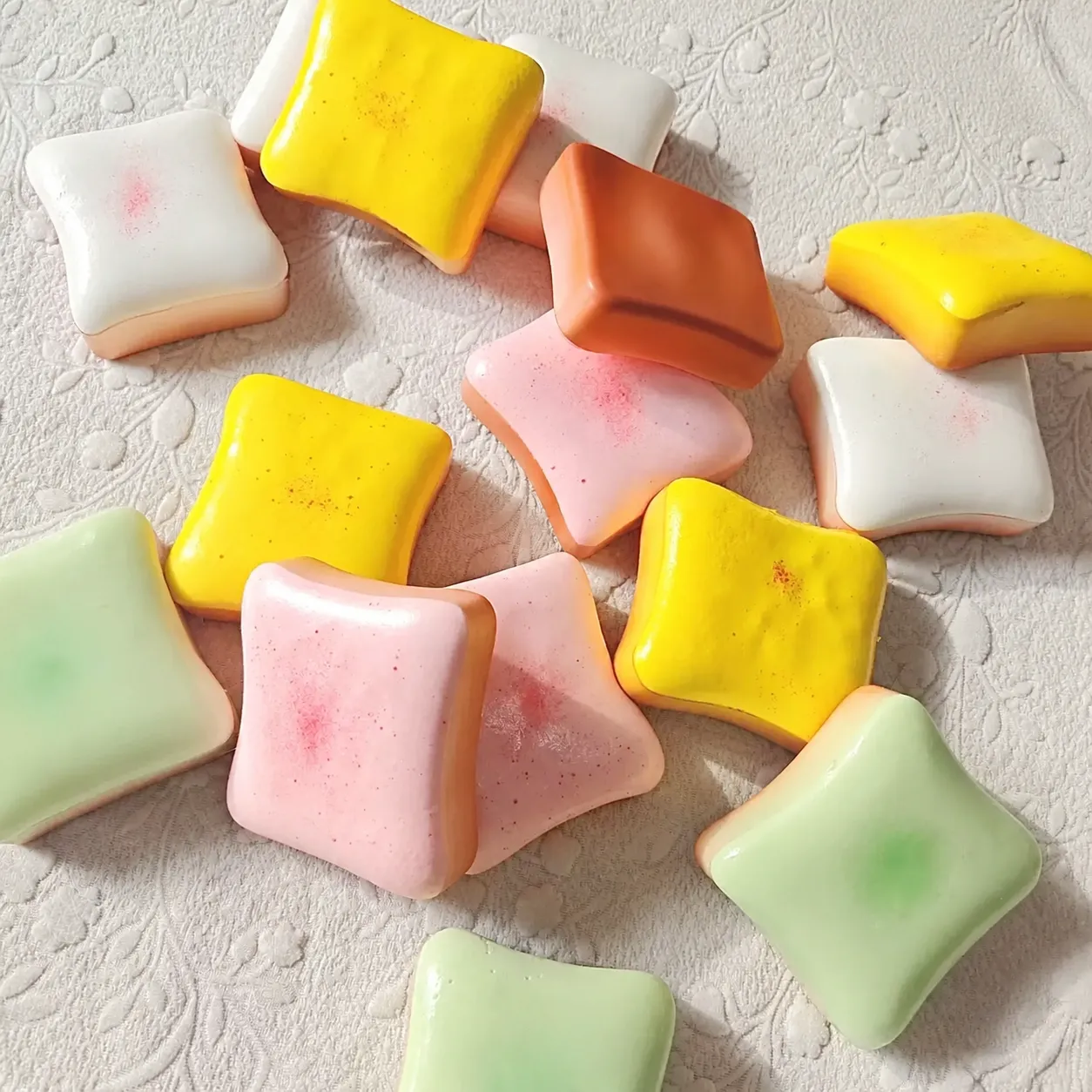 Süßes Toastbrot Squishy Spielzeug Langsamer Rückprall Macaron Farbe Weiches Dekompression Spielzeug
