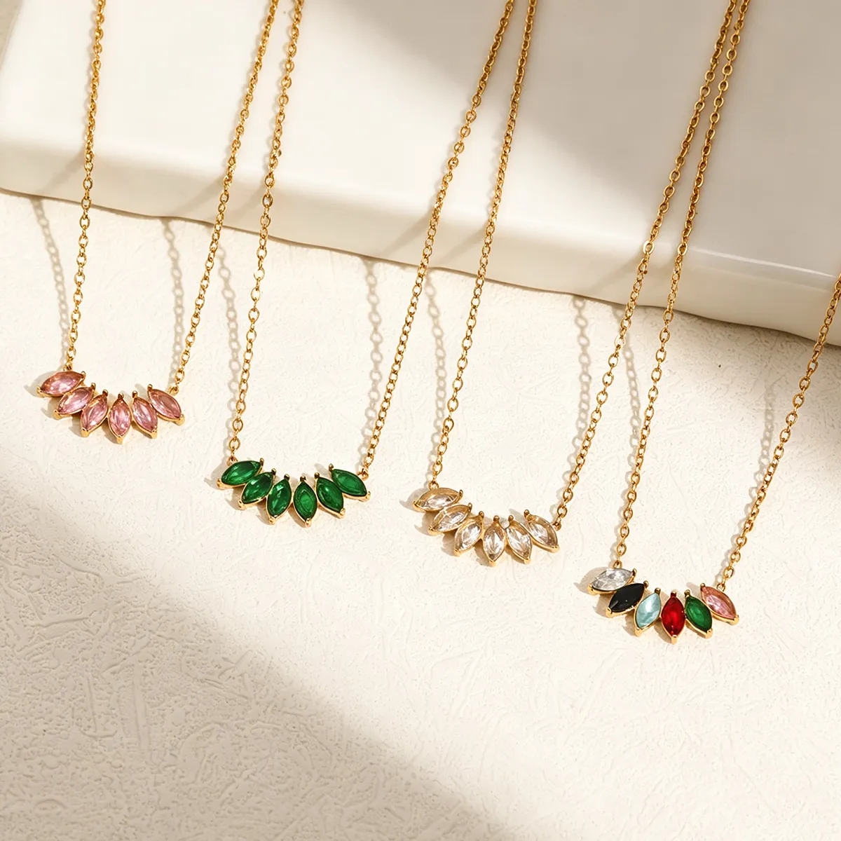 Minimalistisch Roestvrij Staal Zirkonia Bloemblad Hanger Halsketting Voor Vrouwen 18k Verguld Choker Mode Sieraden