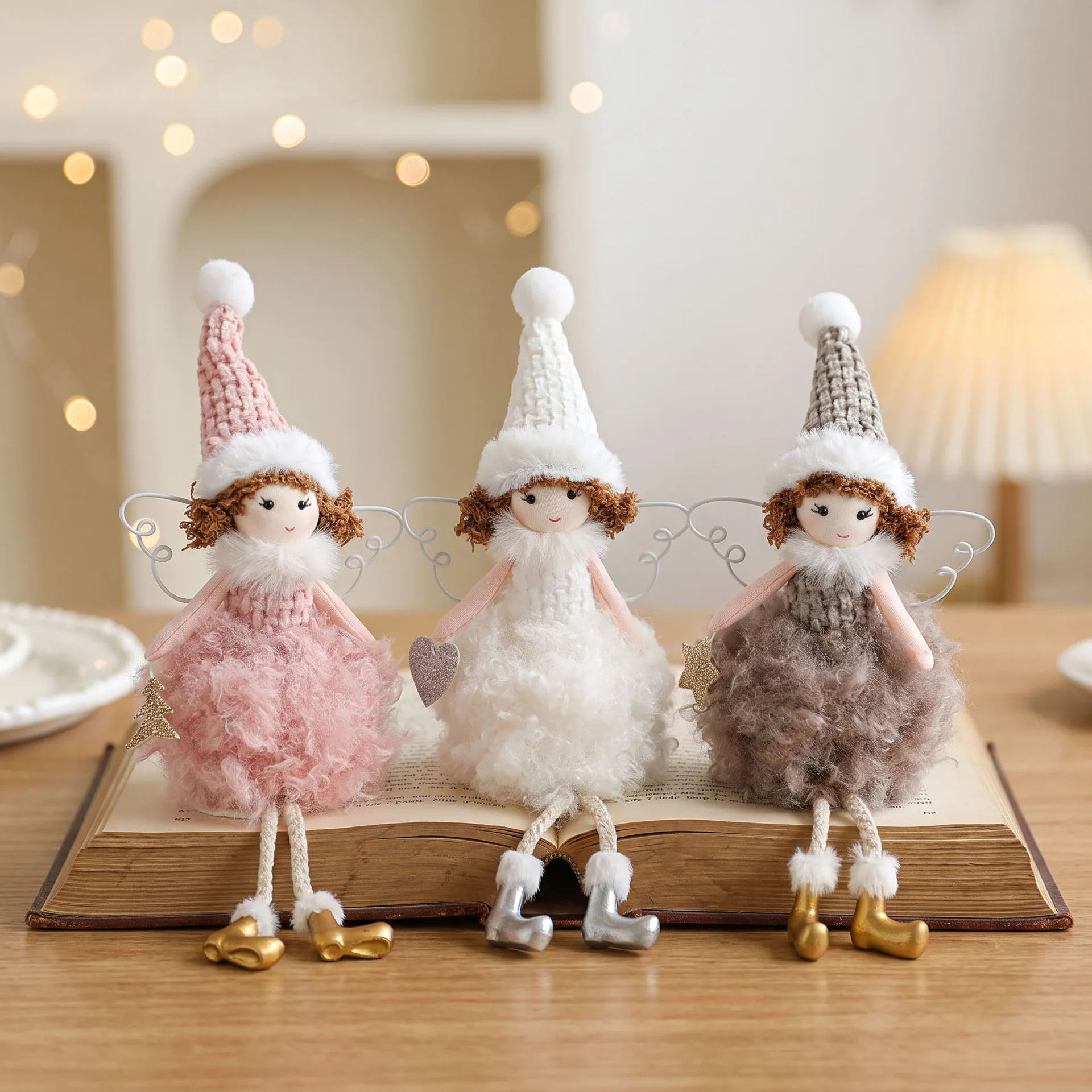 Figurine d'Ange en Peluche Avec Ailes Décorations d'Arbre de Noël Mignonnes Décoration de Bureau Poupée en Peluche pour Maison Fête Cadeau
