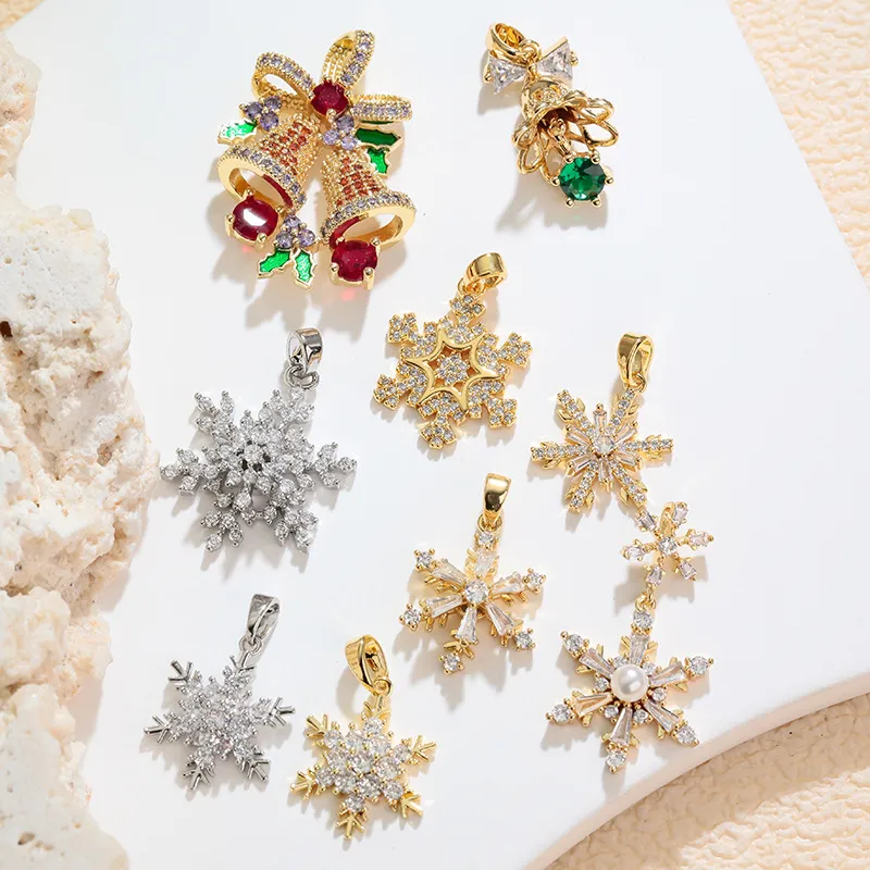 Kupfer Strass Künstliche Perle Schneeflocke Weihnachten Glocke Anhänger Elegant Klein Süß Stil Schmuck Accessoire Damen