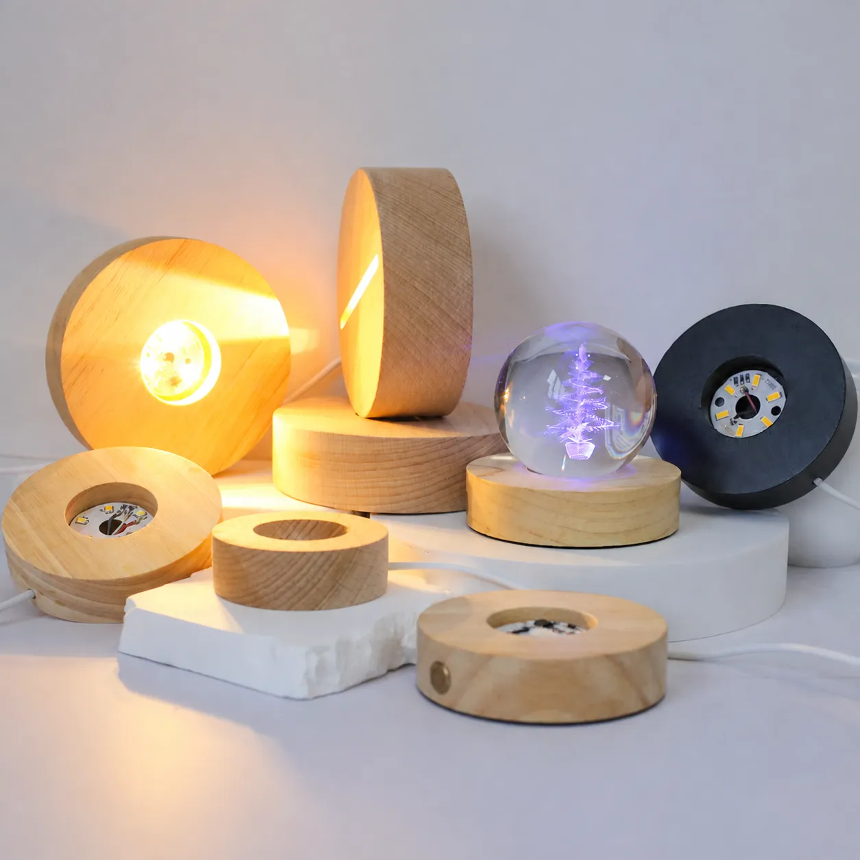 Round Wooden LED Night Light Base USB Powered Display Stand For Crystal Ball Art Crafts Warm White Multicolor Light Wood Pedestal For Home Decor