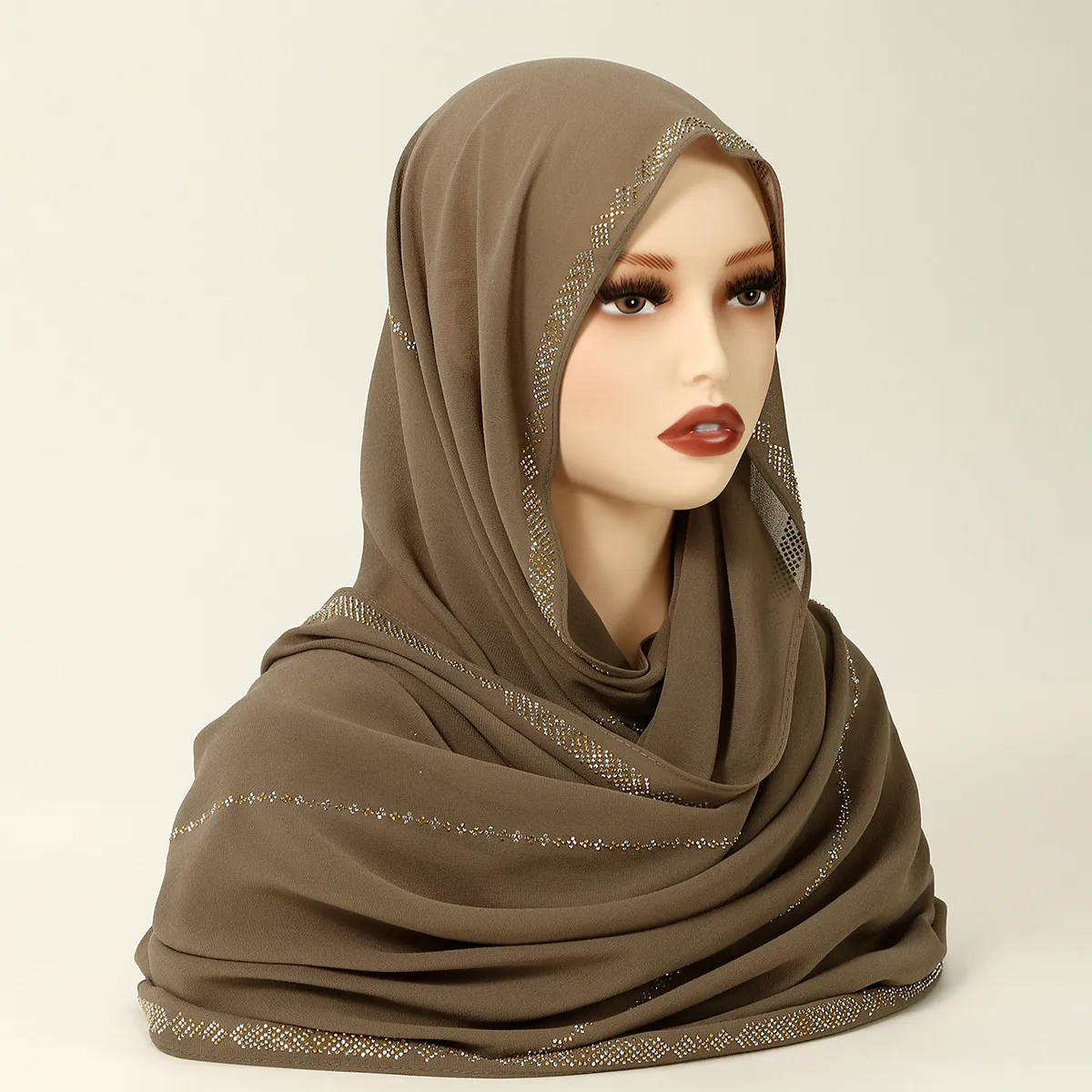 Écharpe Longue Hijab en Mousseline Élégante pour Femmes Avec Bords en Strass Respirant Couleur Unie Châle Musulman Écharpe de Mode pour le Quotidien et la Fête