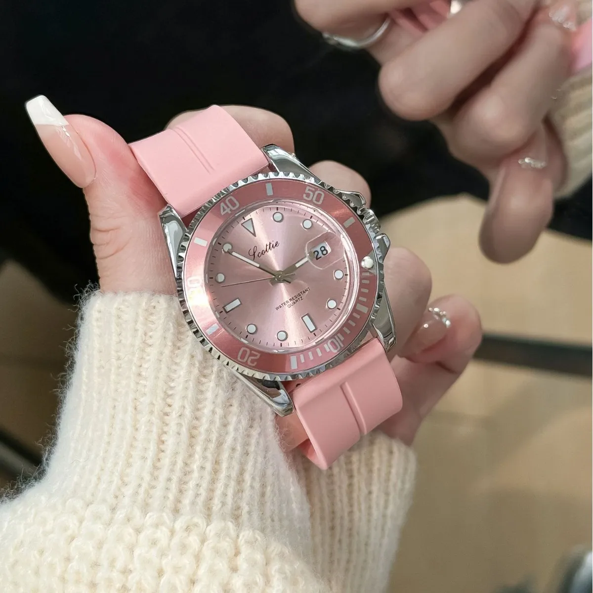 Women's Fashion Waterproof Quartz Watch Luxury Candy Color Sunray Dial Rotating Bezel Alloy Case Stainless Steel Wristwatch
