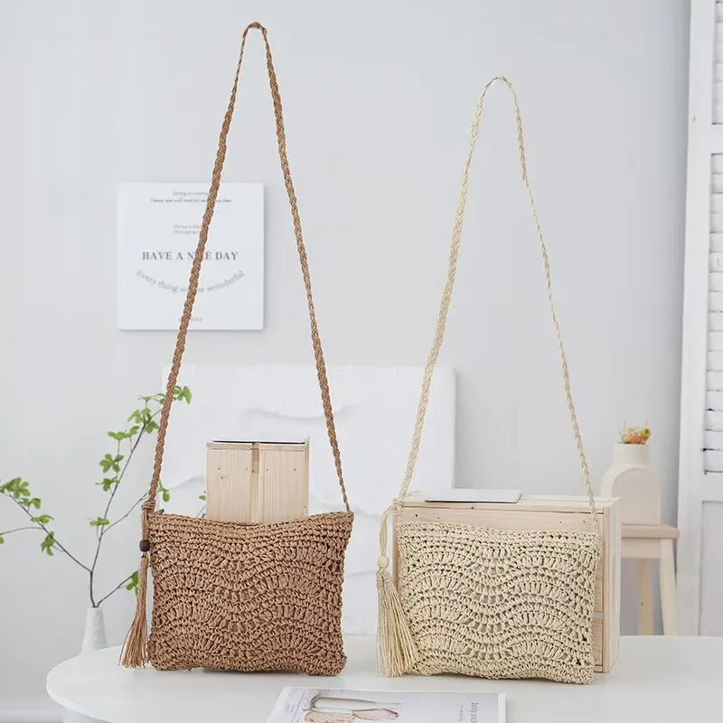 Women's Vintage Woven Crossbody Bag Retro Paper Rope Straw Style Shoulder Bag With Wave Texture Tassels For Vacation Beach Travel