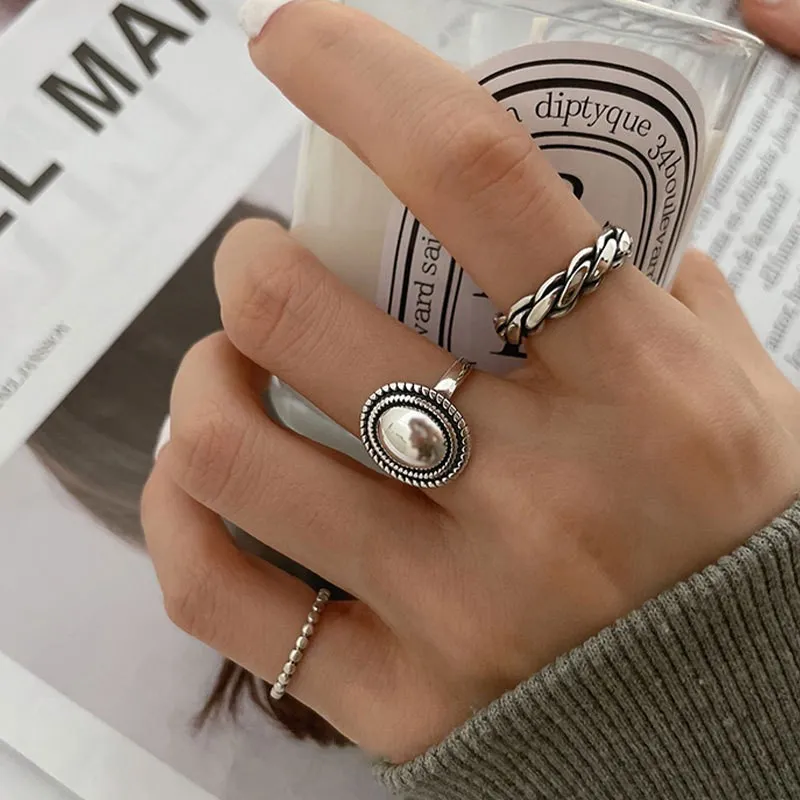 Anello Aperto Intrecciato Vintage per Donna Stile Coreano Medaglione Ovale Anello in Rame Regolabile Gioielli Punk Effetto Invecchiato