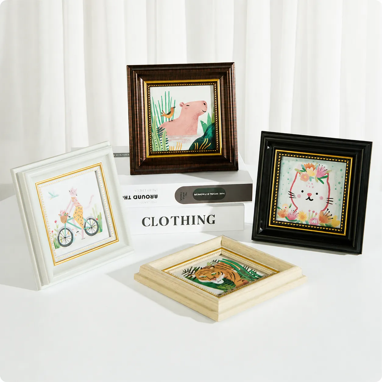 European Retro Mini Photo Frame Square Small Desktop Picture Frame Vintage Resin Display Stand For Art Portrait Home Decor