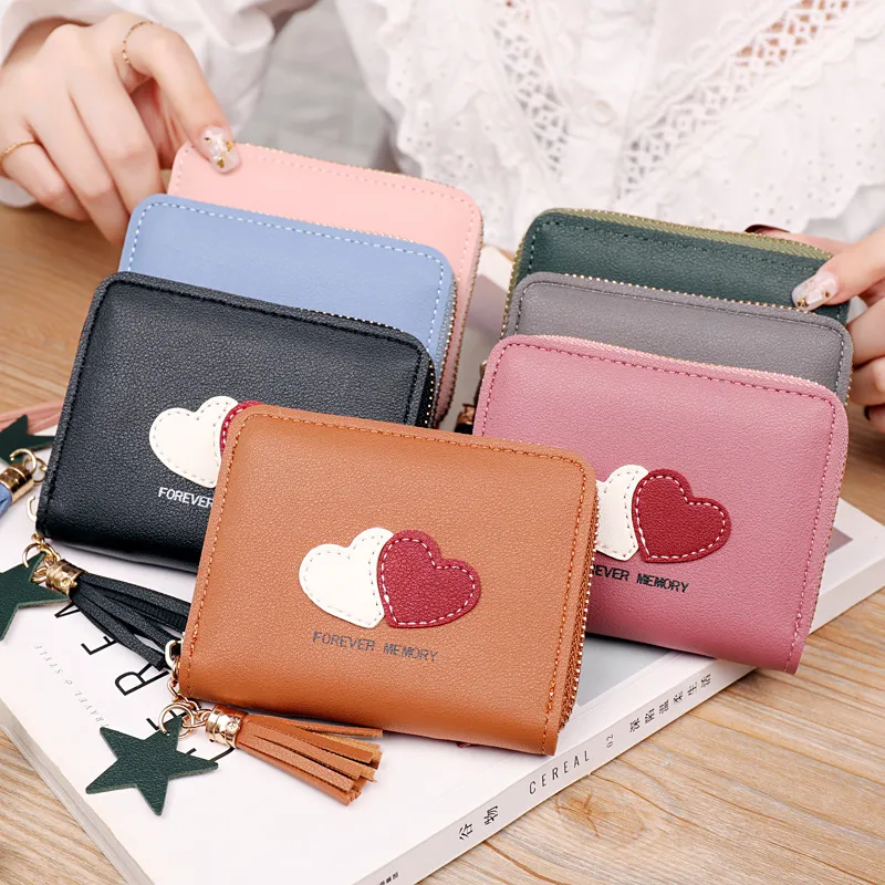 Cartera Corta de Cuero PU para Mujer Estilo Coreano Con Patchwork de Corazón de Contraste Colgante de Borla Mini Monedero