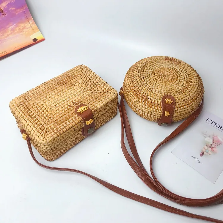 Handcrafted Rattan Woven Shoulder Bag Retro Straw Crossbody Handbag With Leather Strap For Women Summer Beach Vacation