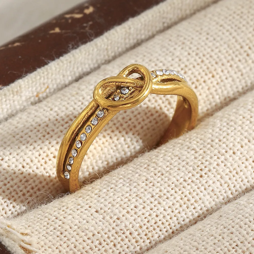 Stainless Steel Heart Knot Ring 18K Gold Plated Rhinestone Cubic Zirconia Niche Fashion Jewelry For Women