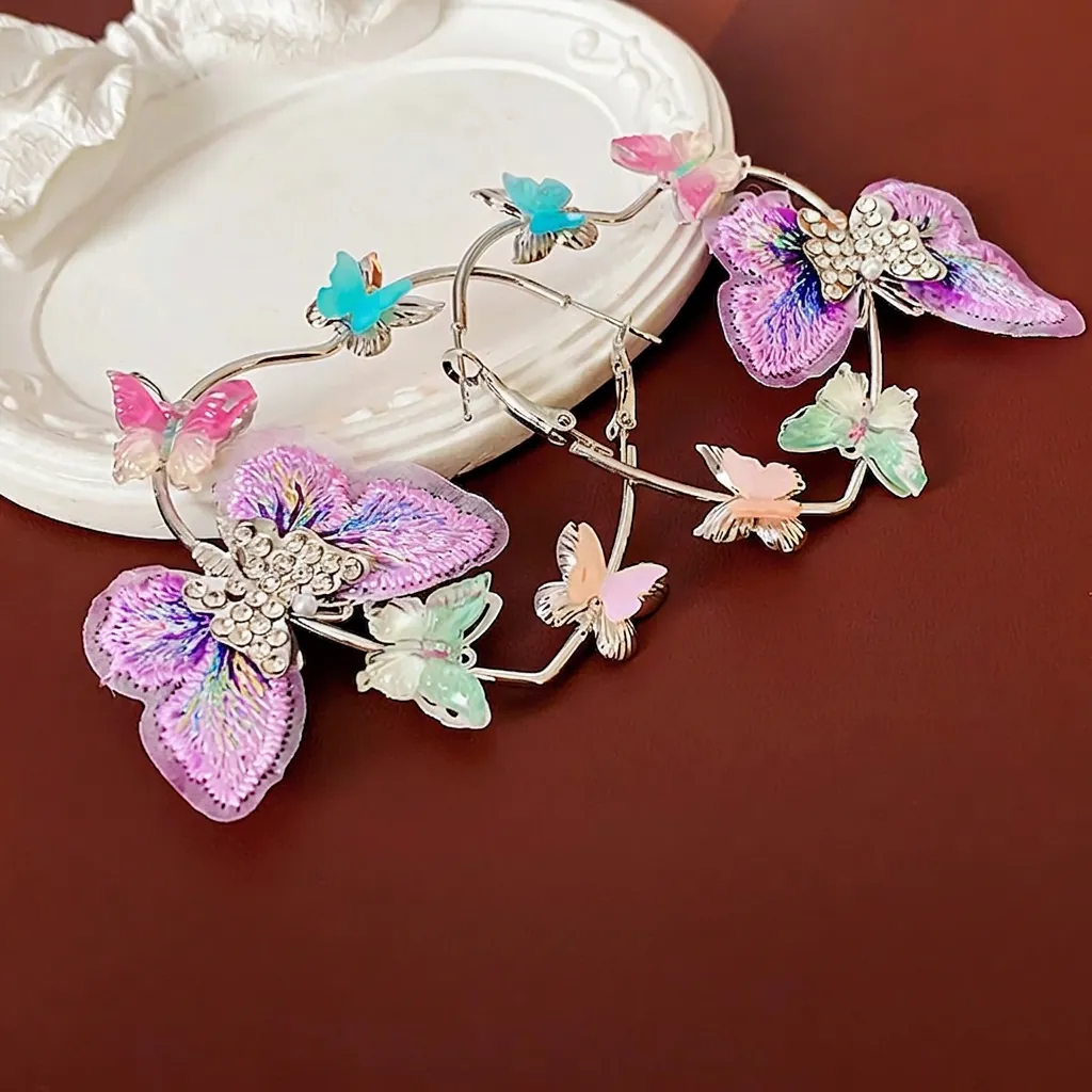 Créoles Papillon Avec Alliage Broderie Tissu Strass Et Tige En Argent Bijoux Colorés Doux Pour Femmes