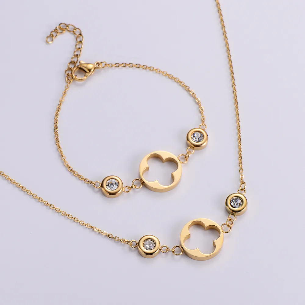 Hollow Four Leaf Clover Necklace And Bracelet Jewelry For Women Stainless Steel Zircon Inlaid Elegant Minimalist