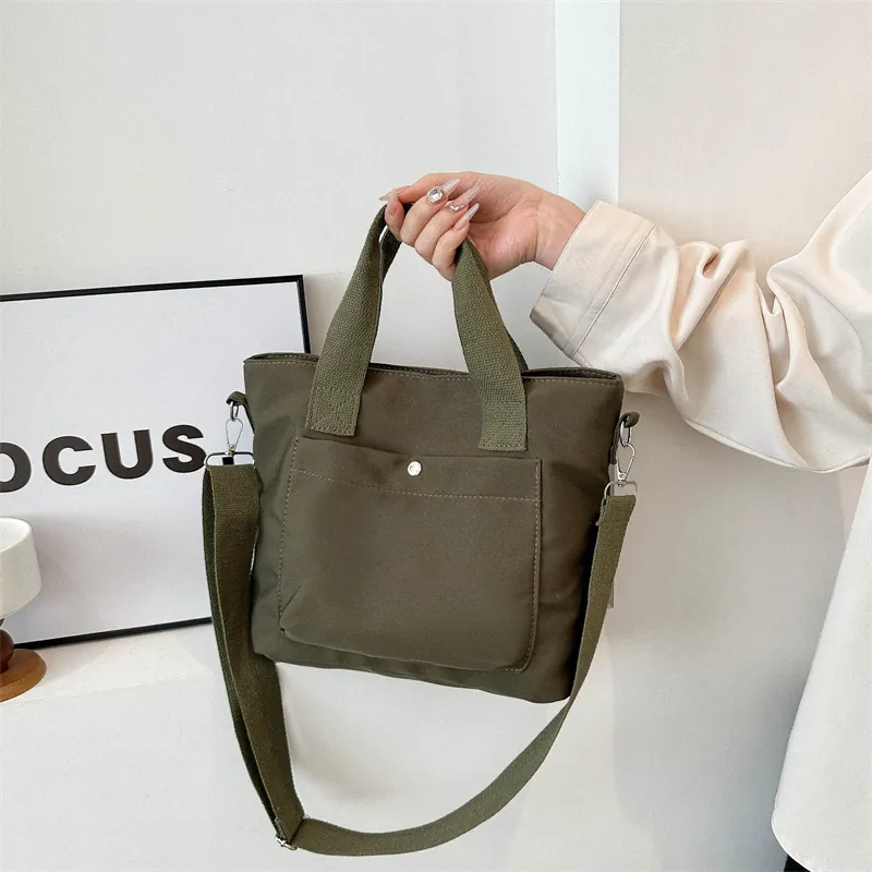 Bolso Bandolera De Nailon Para Mujer Bolso De Mano Grande Con Correa Ajustable Bolsillo Delantero Con Botón Casual Urbano