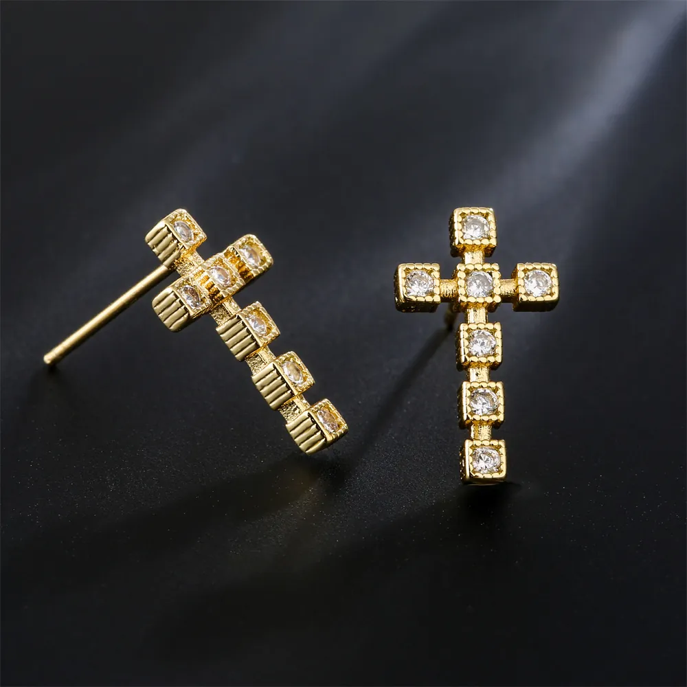 Boucles D'oreilles Puces Croix En Cuivre Plaqué Or Avec Zircones Colorés Incrustés Bijoux INS Tendance Pour Femmes