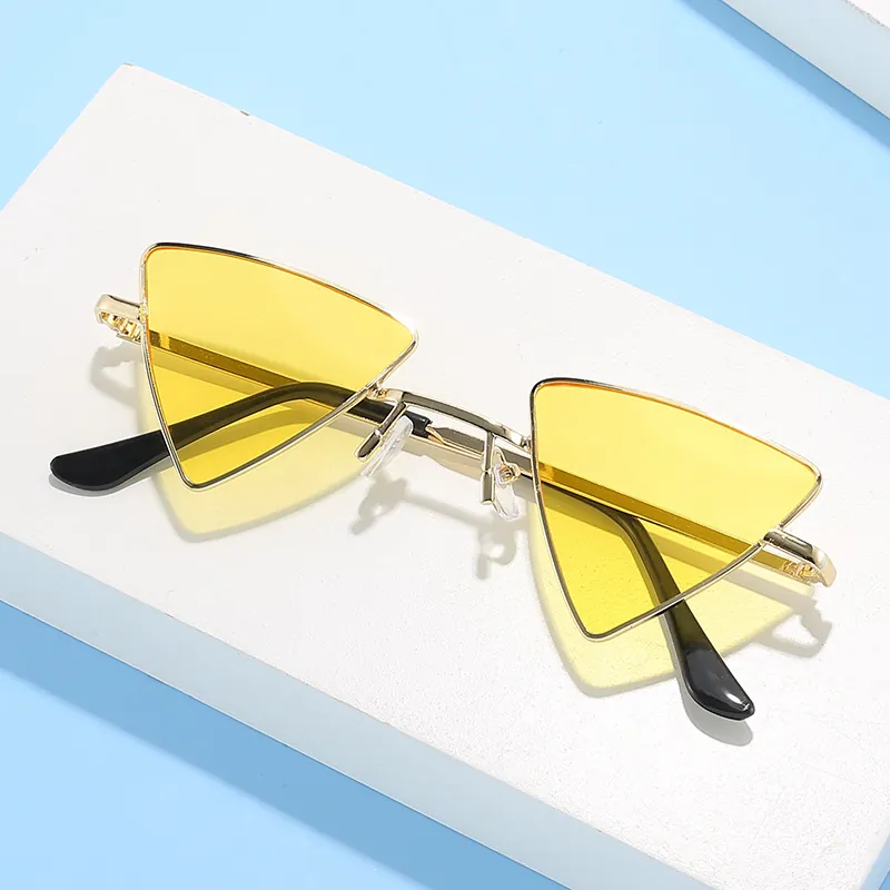 Triangle Sunglasses Fashion Metal Frame UV400 Protection Punk Style Eyewear For Men Women Party Outfits