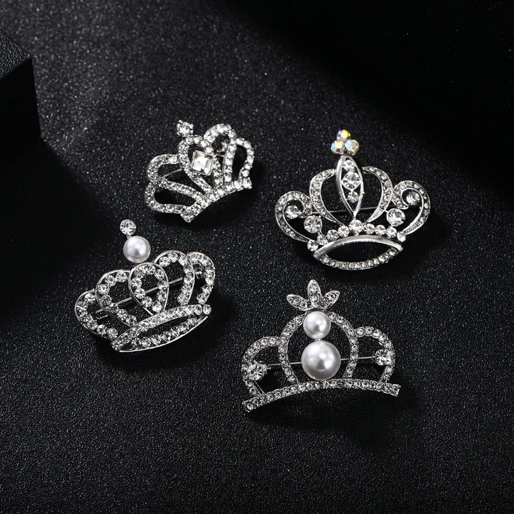 Elegant Crown Brooch Pin For Women Alloy Rhinestone Artificial Pearl Luxury Suit Accessory Vintage Style Decorative Fashion Jewelry