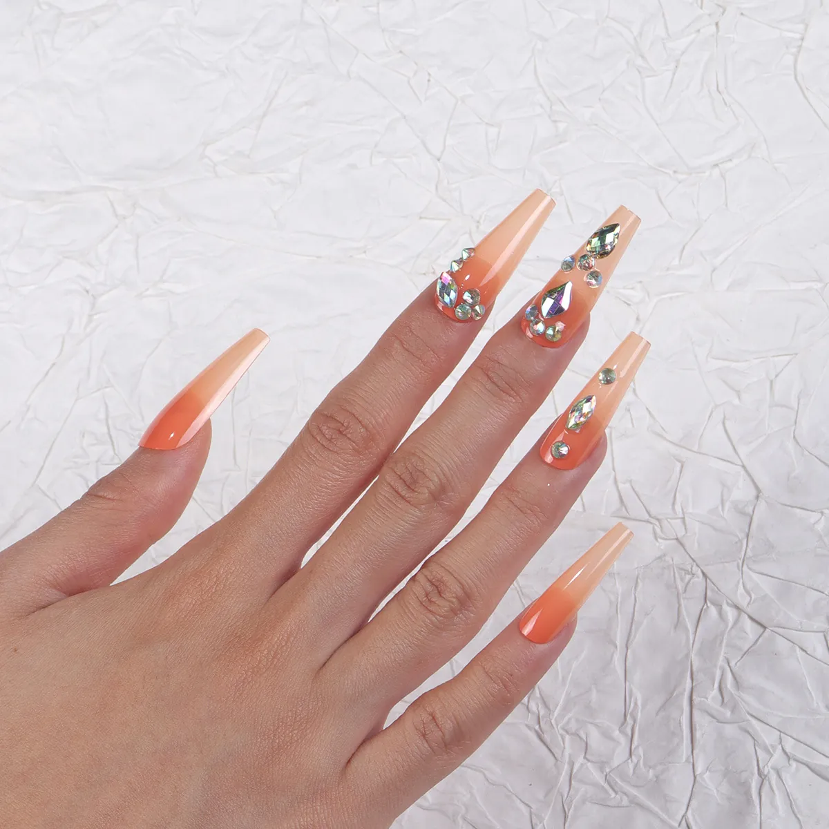 Handgefertigte Lange Sargform Künstliche Nägel Zum Aufkleben Orange Farbverlauf Blush Herz Strass Eingelegt Elegante Nägel