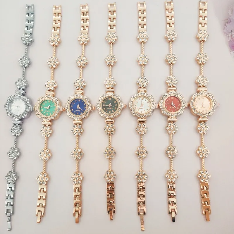 Women Quartz Watch Alloy Rhinestone Flower Design Bracelet Fashion Elegant Jewelry Timepiece For Lady