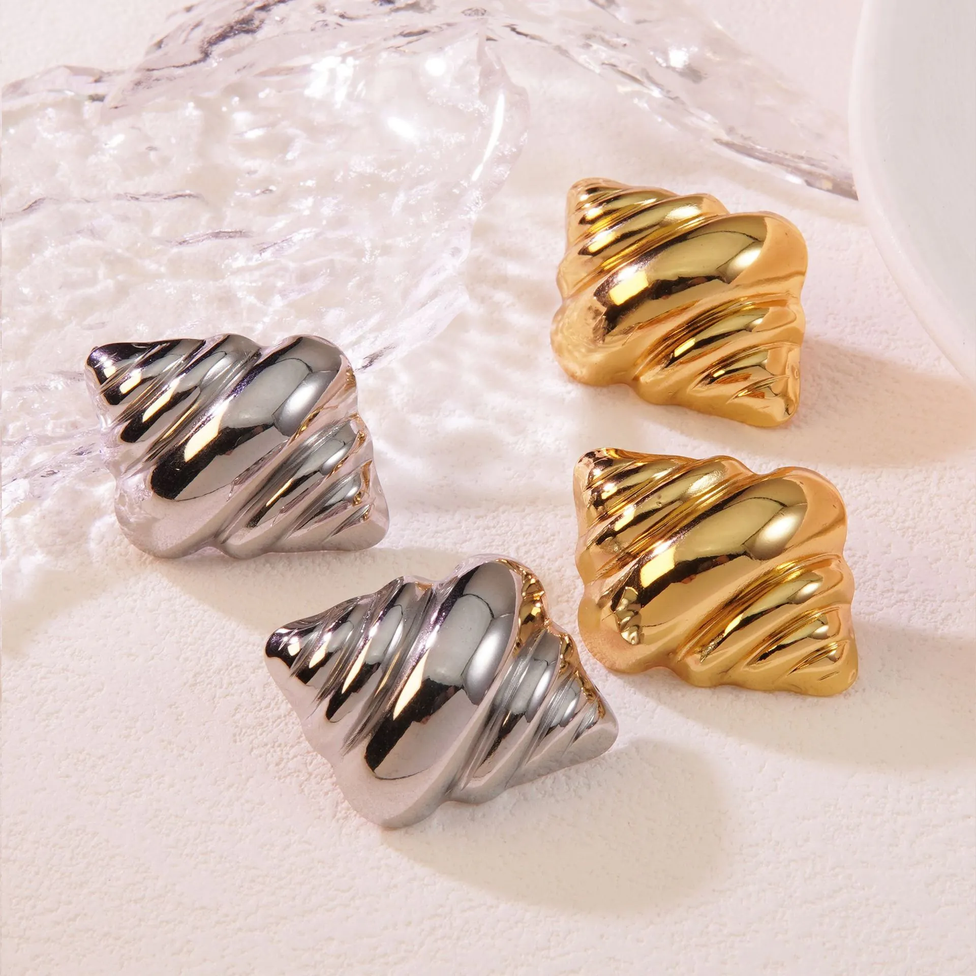 Croissant Ohrstecker Edelstahl Spirale Geometrisch Unregelmäßig Metallisch Poliert Französischer Minimalismus Damen