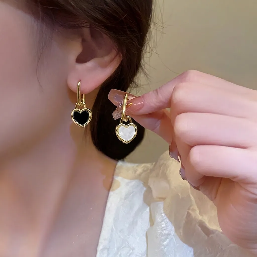 Vintage Heart Hoop Earrings Double Sided Black And White Enamel Shell Look Stainless Steel Gold Plated For Women