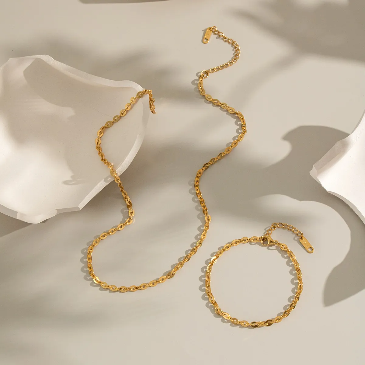Collier Et Bracelet En Acier Inoxydable Minimaliste Étanche Hypoallergénique Chaîne À Maillons Ovales Bijoux Femmes