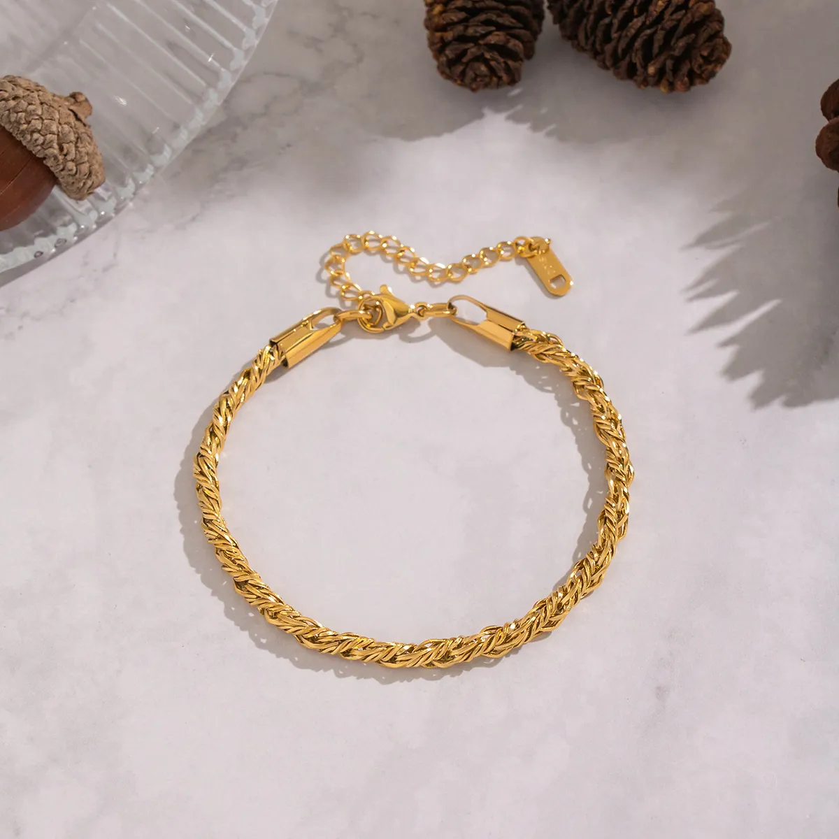 Bracelet En Acier Inoxydable Plaqué Or 18K Chaîne Torsadée Étanche Hypoallergénique Bijoux Minimalistes Pour Femmes Élégant