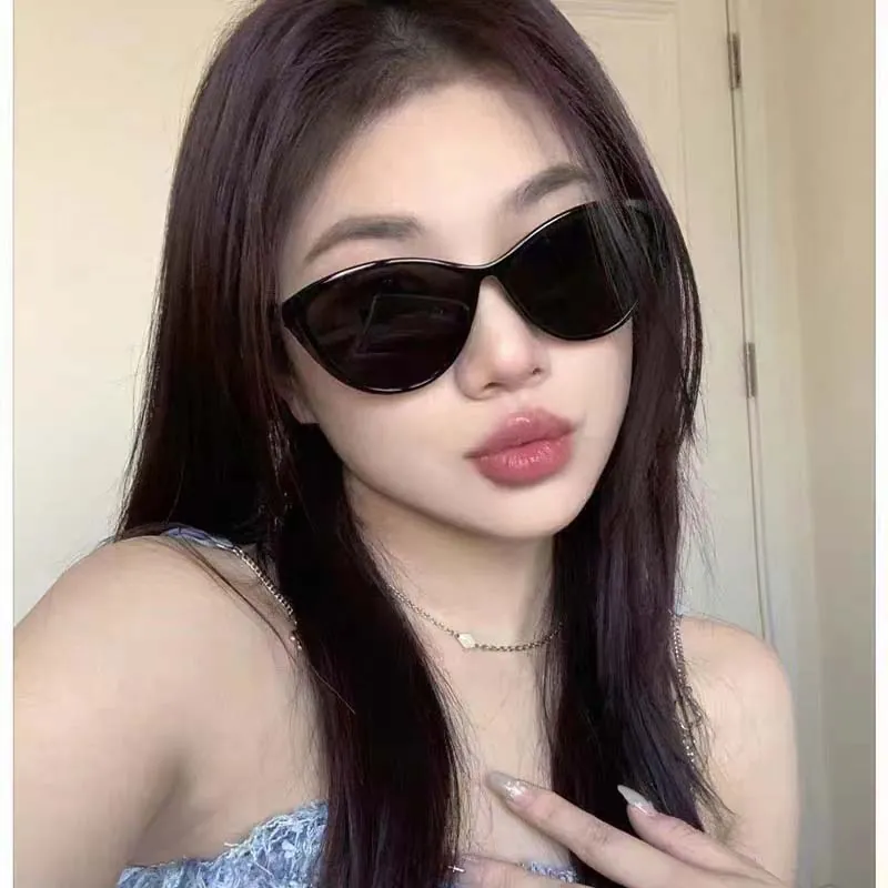 Triangle Cat Eye Sunglasses UV400 Protection PC Frame Trendy Lightweight Outdoor Travel Fashion Eyewear For Women Men