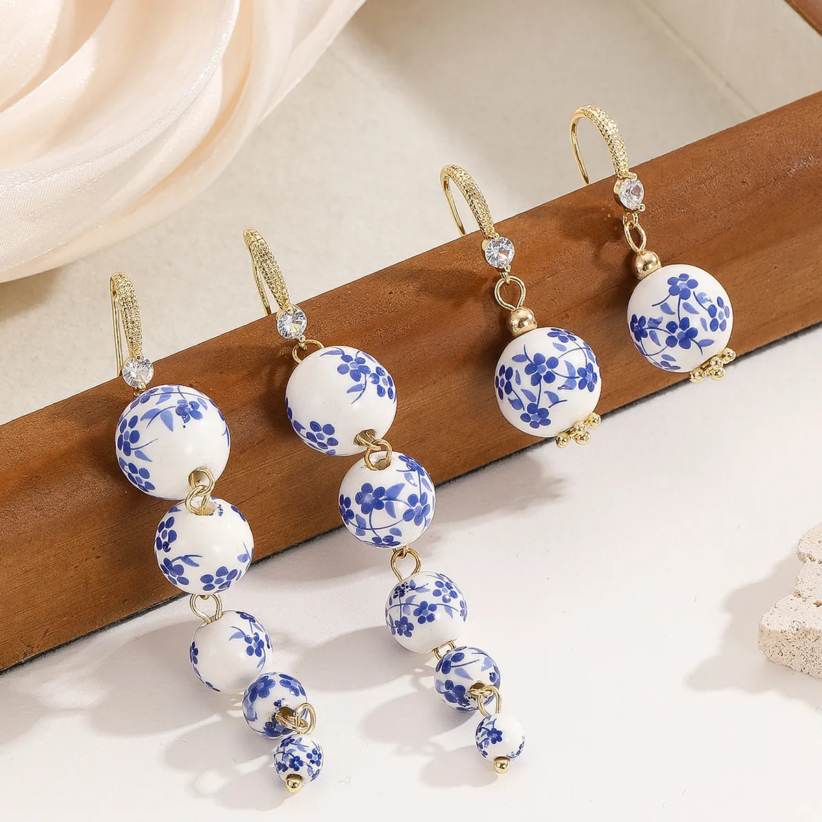 Vintage Blue And White Porcelain Ceramic Bead Gradient Long Tassel Drop Earrings For Women Elegant Chinese Style Jewelry With Copper And Zircon