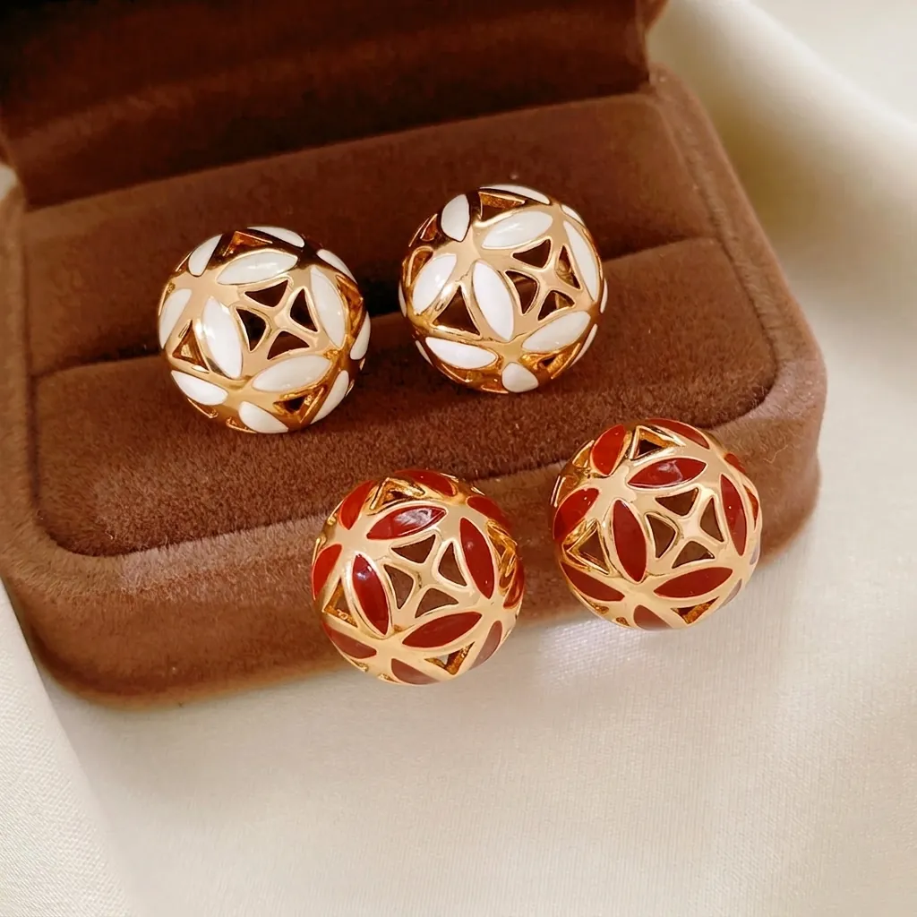 Boucles Oreilles Clous Boule Creuse Vintage Cuivre Émail Fleur Design Géométrique Avec Tige En Argent Pour Femme Style Rétro