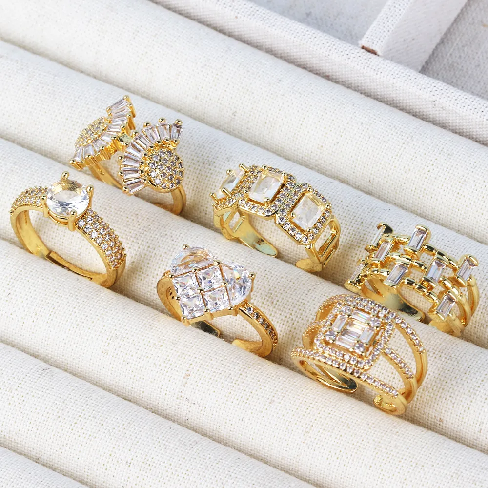 Verstellbarer Offener Ring Messing Vergoldet Mikroeingelegte Zirkonia Rhinestone Künstliche Perle Geometrischer Schmuck Damen