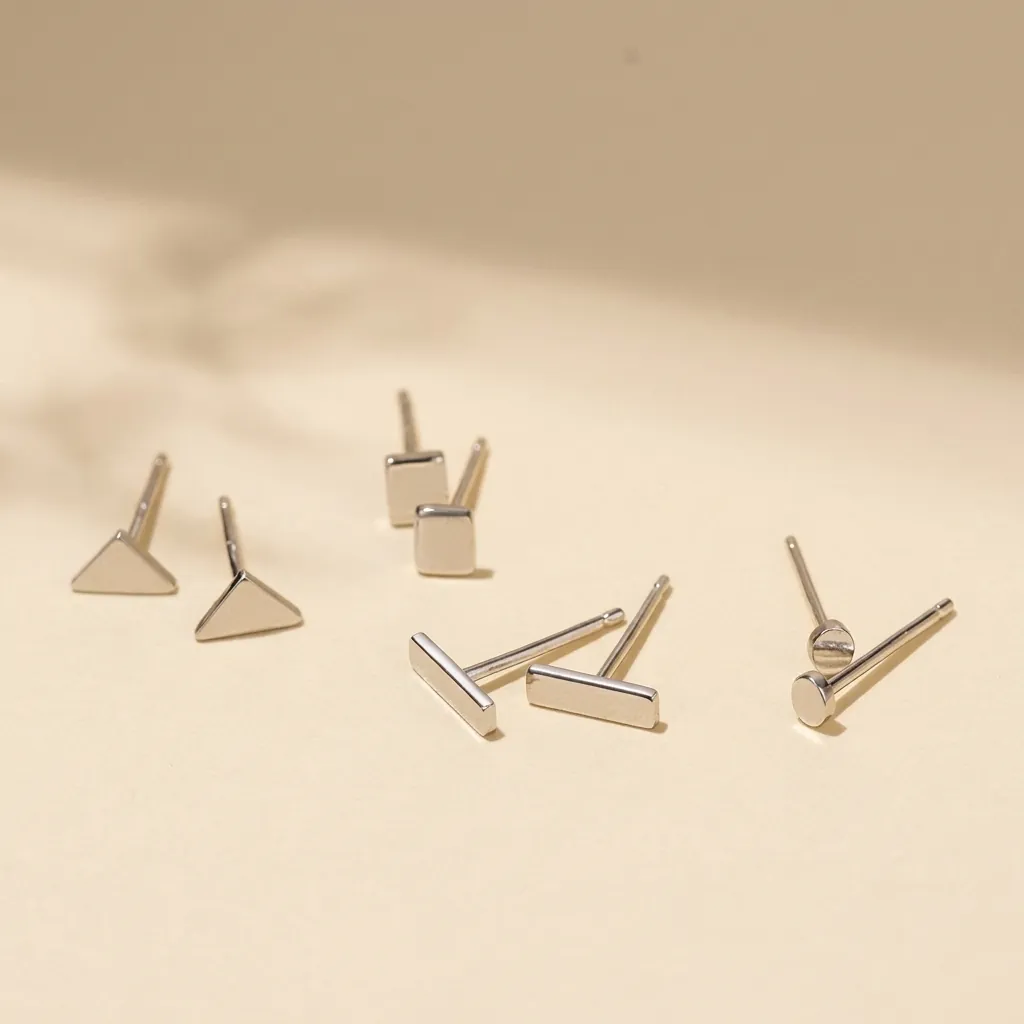 Orecchini a Bottone Geometrici Minimalisti in Acciaio Inossidabile per Uomo Donna Oro Argento Nero Strass Tondi Quadrati Triangolari