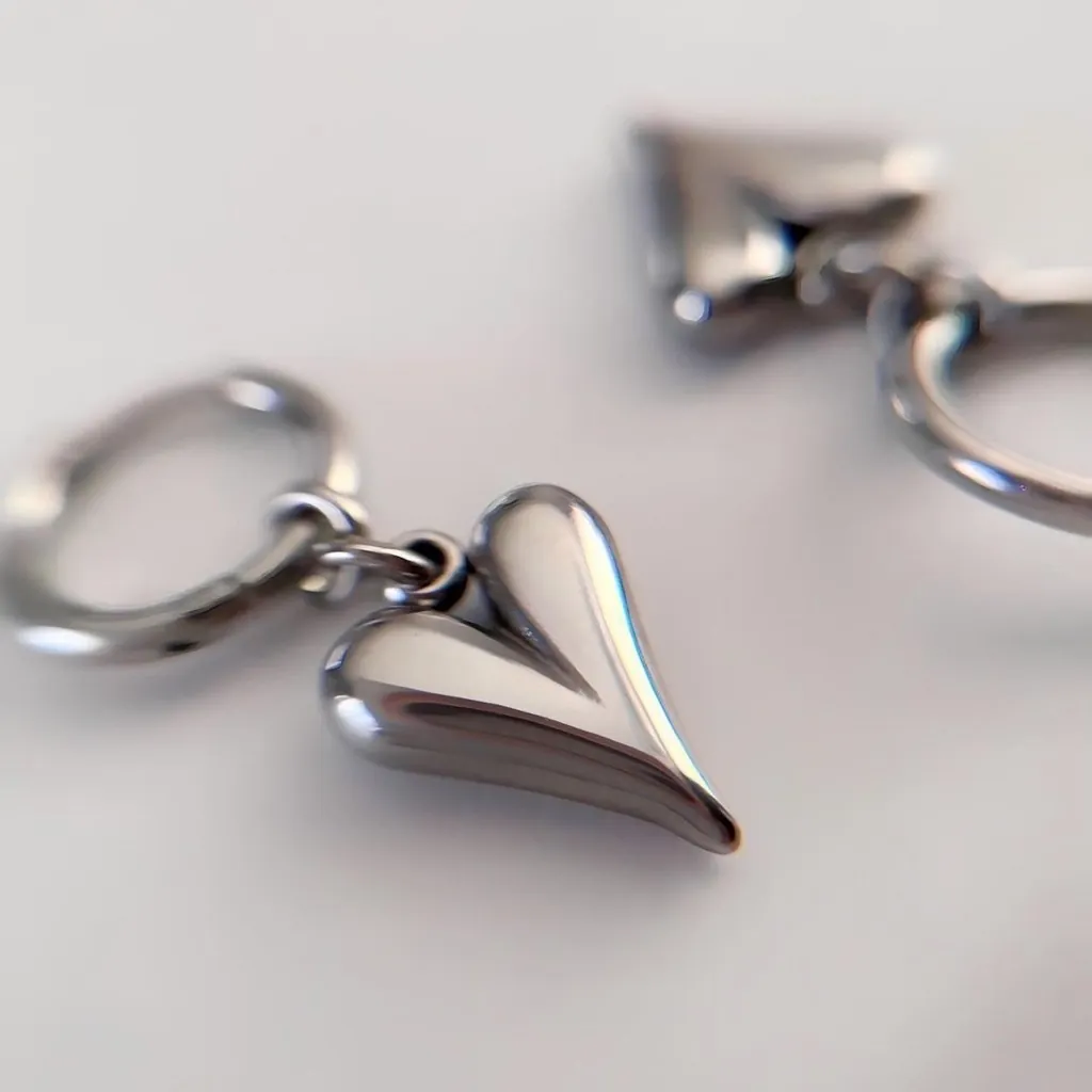 Collana E Orecchini Con Ciondolo A Cuore In Acciaio Inossidabile Gioielli Di Tendenza Stile INS Tonalità Argento