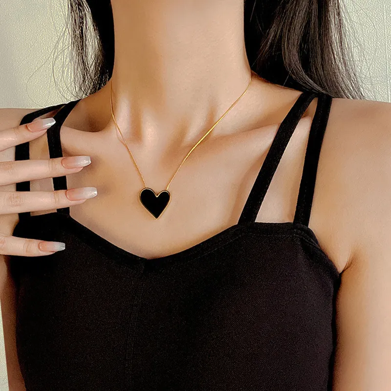 Black Heart Pendant Necklace For Women Titanium Steel Gold Plated Minimalist Dark Style Collarbone Chain Jewelry Set
