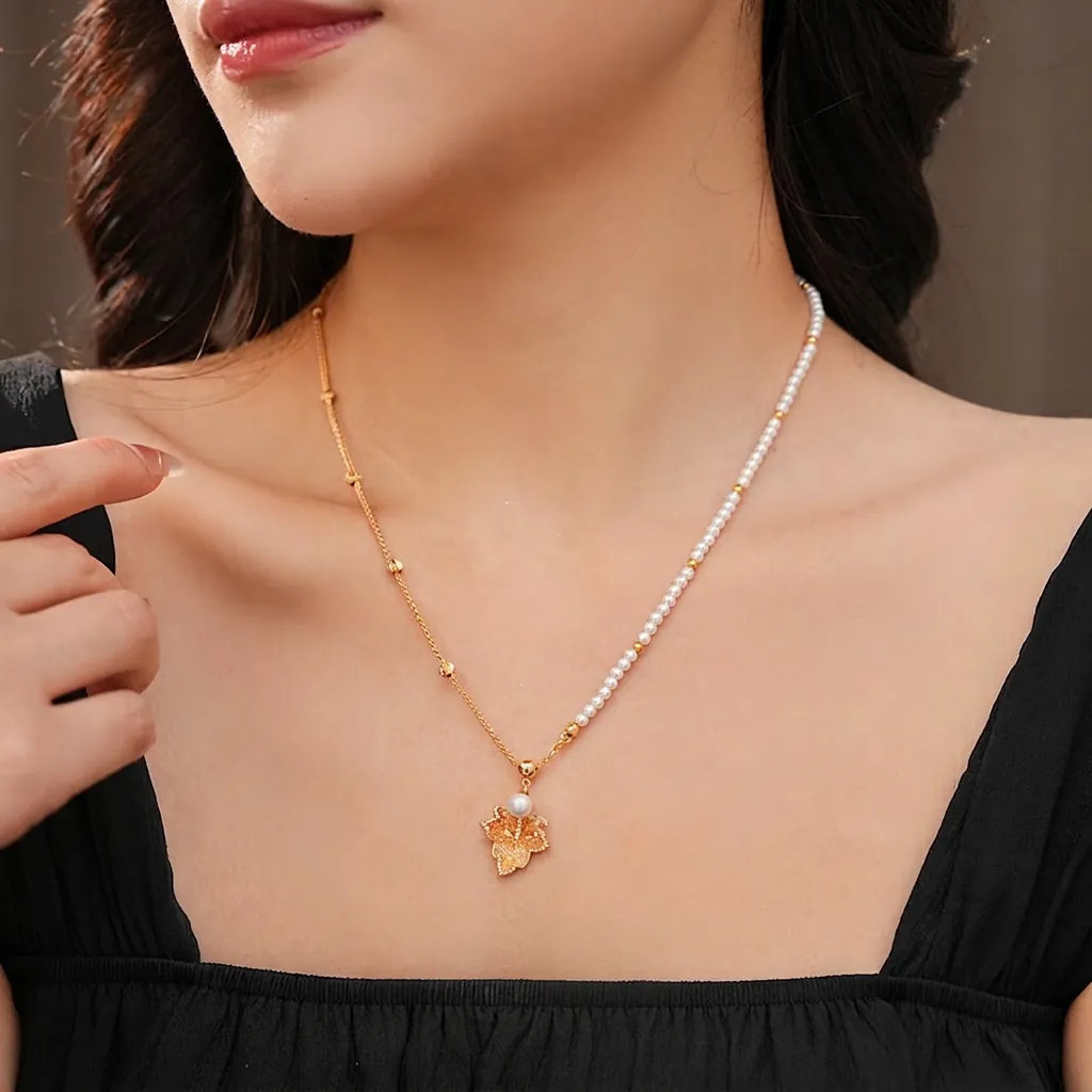 Collier Pendentif Feuille Erable Asymétrique Künstliche Perle Imitation Cuivre Plaqué Or Zircon Bijoux Élégants Pour Femmes