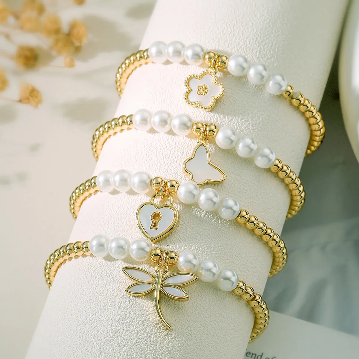 Beaded Bracelet Copper 18K Gold Plated White Shell Butterfly Flower Heart Charm Imitation Artificial Pearl Fashion Women Jewelry
