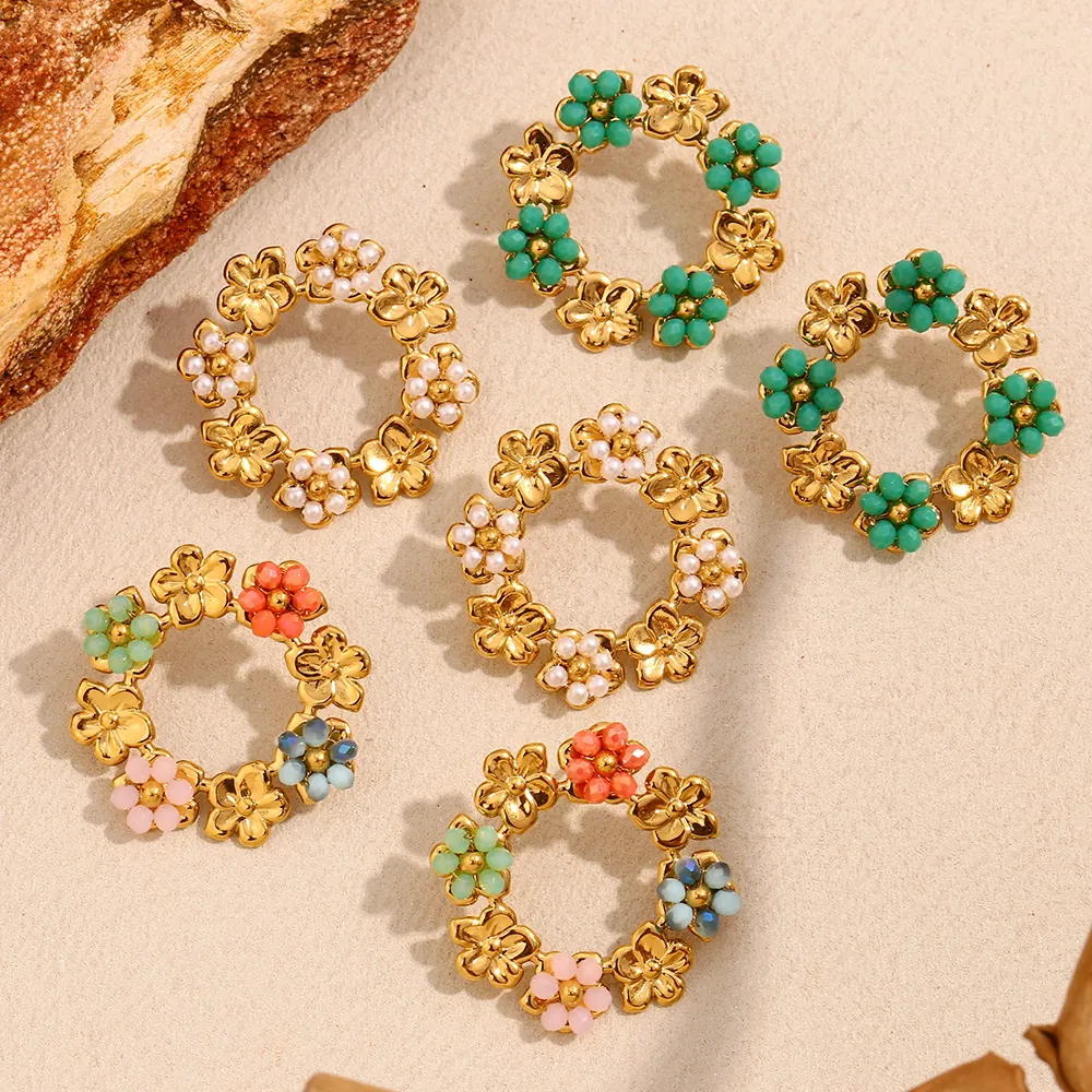 Edelstahl Creolen Mit 18K Vergoldetem Blumenkranz Design Und Bunten Perlen Boho Retro Stil Für Damen