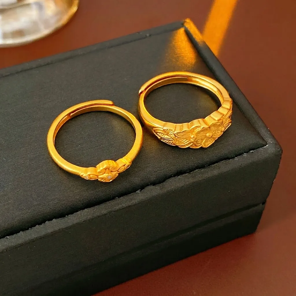 Anello Aperto Goffrato Con Fiore A Croce Vintage Rame Placcato Oro Stile Corte Medievale Regolabile Per Donne