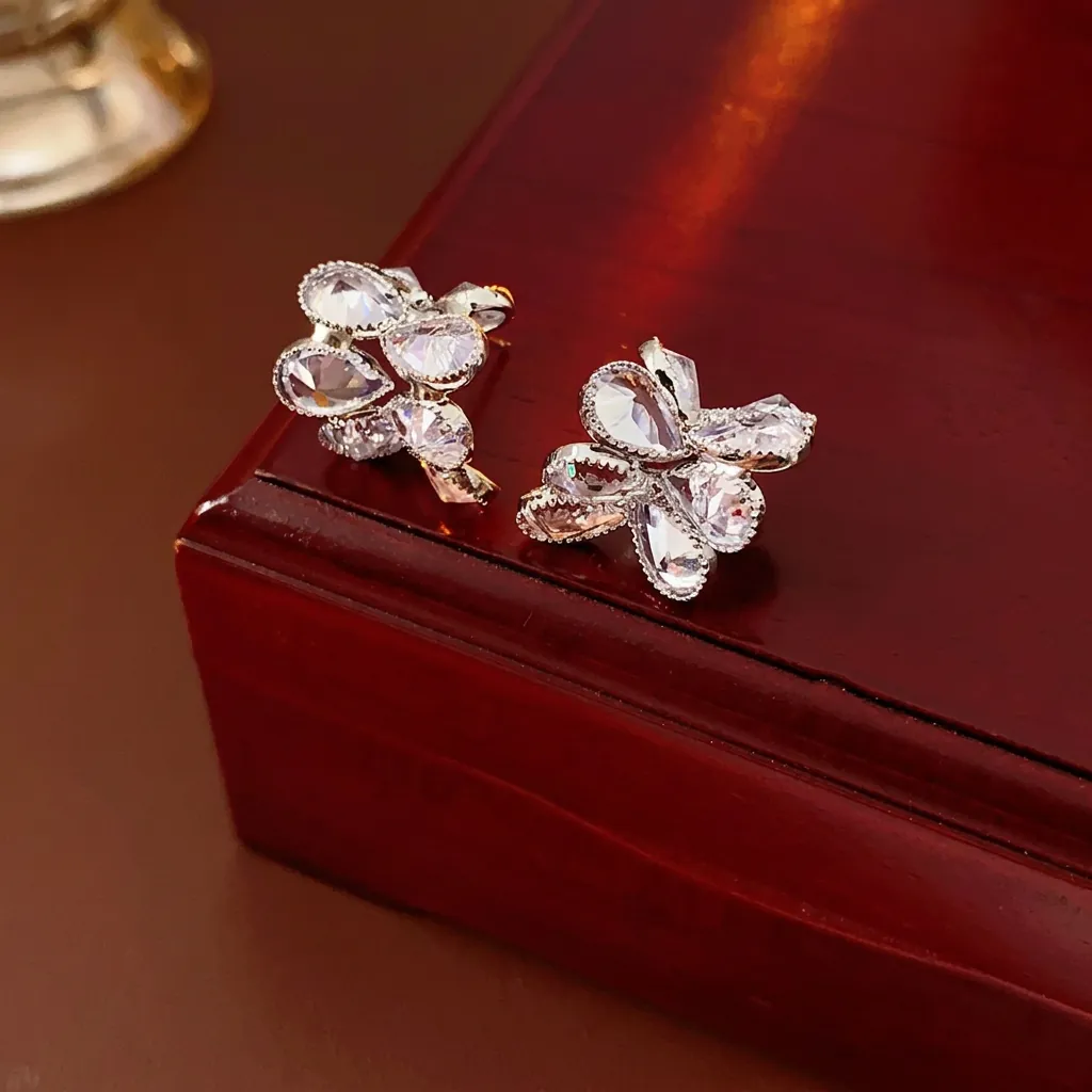 Wassertropfen Blumen Ohrstecker Mit Zirkonia Kupfer Metall Und Silber Ohrstecker Elegant Luxus Mode Für Damen
