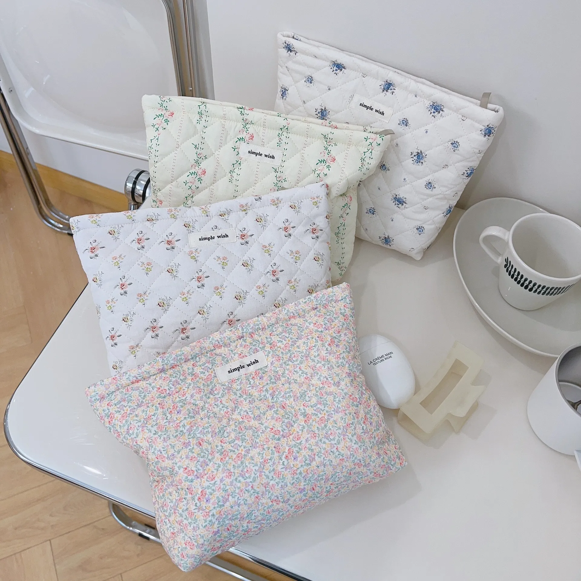 Floral Quilted Makeup Bag Cotton Canvas Zipper Closure Portable Toiletry Storage Pouch Travel Handbag For Women