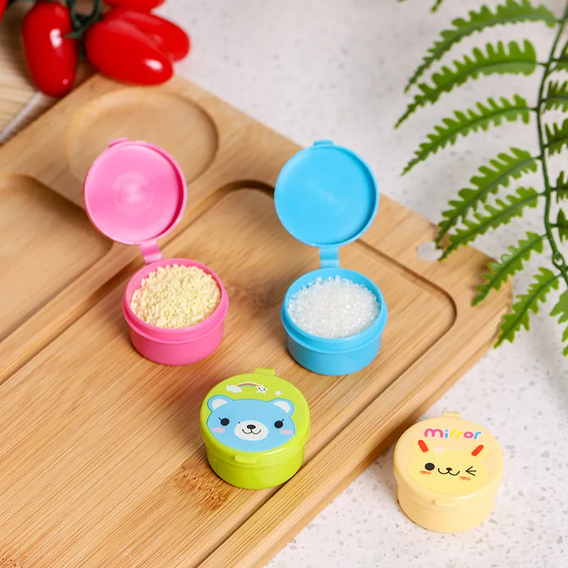 Mini Plastic Sauce Bottles Round Portable Flip Lid Cartoon Animal Patterns Bento Box Kitchen Storage Containers