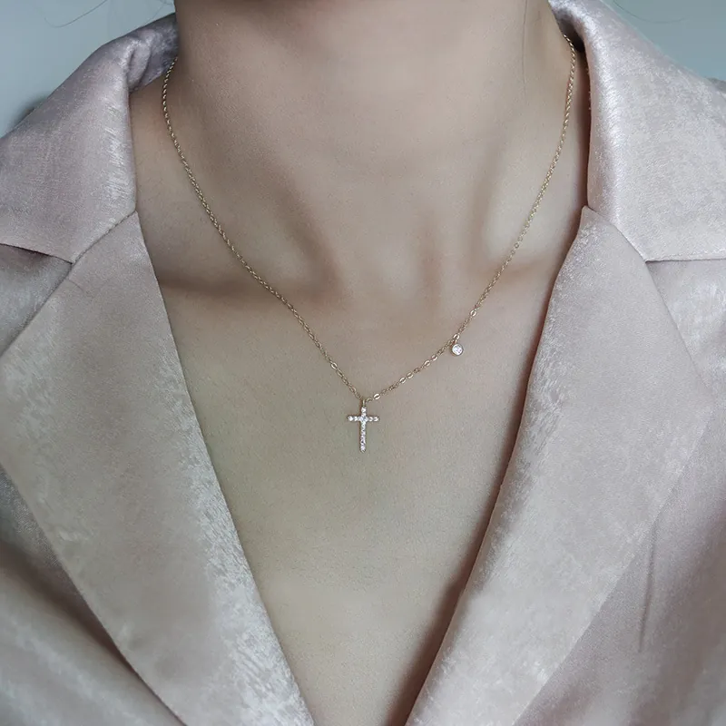 925 Sterling Silver Cross Pendant Necklace For Women Sparkling Cubic Zirconia Inlaid Delicate Clavicle Chain Jewelry