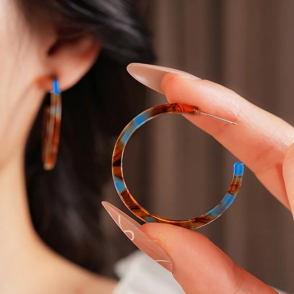 Orecchini A Cerchio A Forma Di C Retrò Con Resina Acetato Blu Marrone Texture Tartarugata E Perno In Argento Per Donne