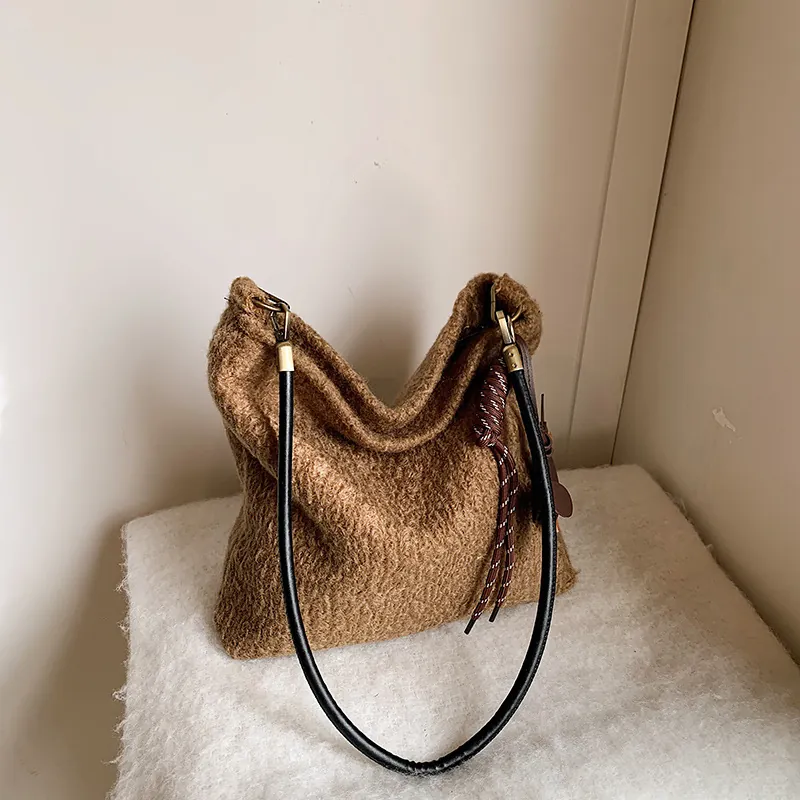 Women Plush Woolen Hobo Shoulder Bag Large Capacity Fashion Commuting Tote With Dog Pendant Accessory