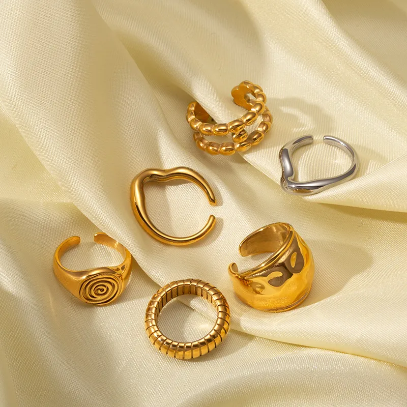 Vintage 18K Gold Plated Stainless Steel Ring For Women INS Style Spiral Hammered Irregular Wave Open Adjustable Ring Jewelry