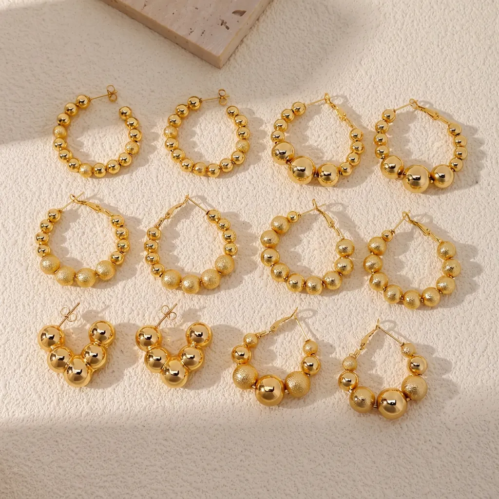 Boucles d'Oreilles Créoles en Cuivre Doré à Perles Style Français pour Femmes Boucles d'Oreilles Sphère Polie Mate Minimaliste