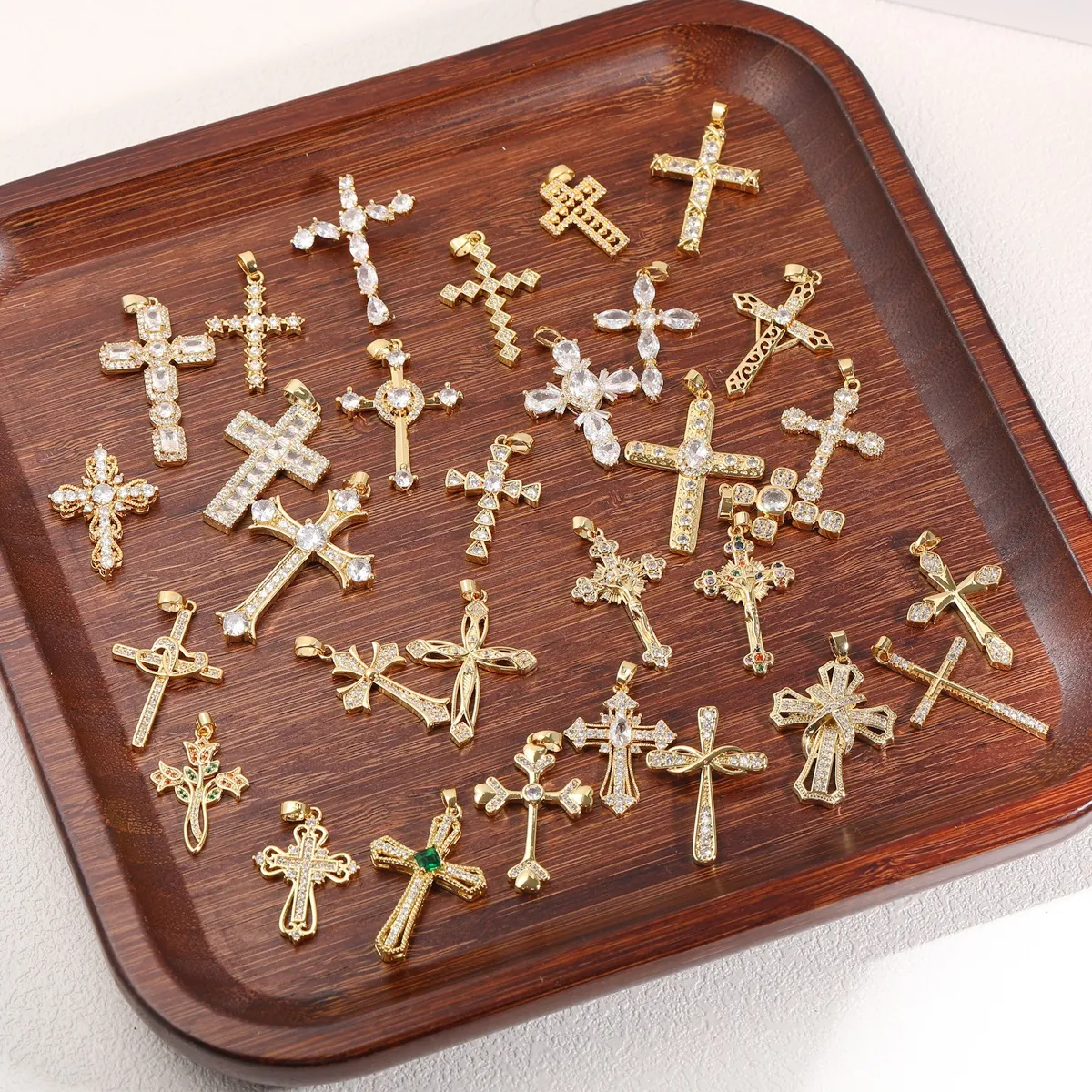 Collana Con Ciondolo A Croce Punk Retro In Acciaio Inossidabile Con Zircone Cubico Placcato Oro 18K Gioielli Religiosi