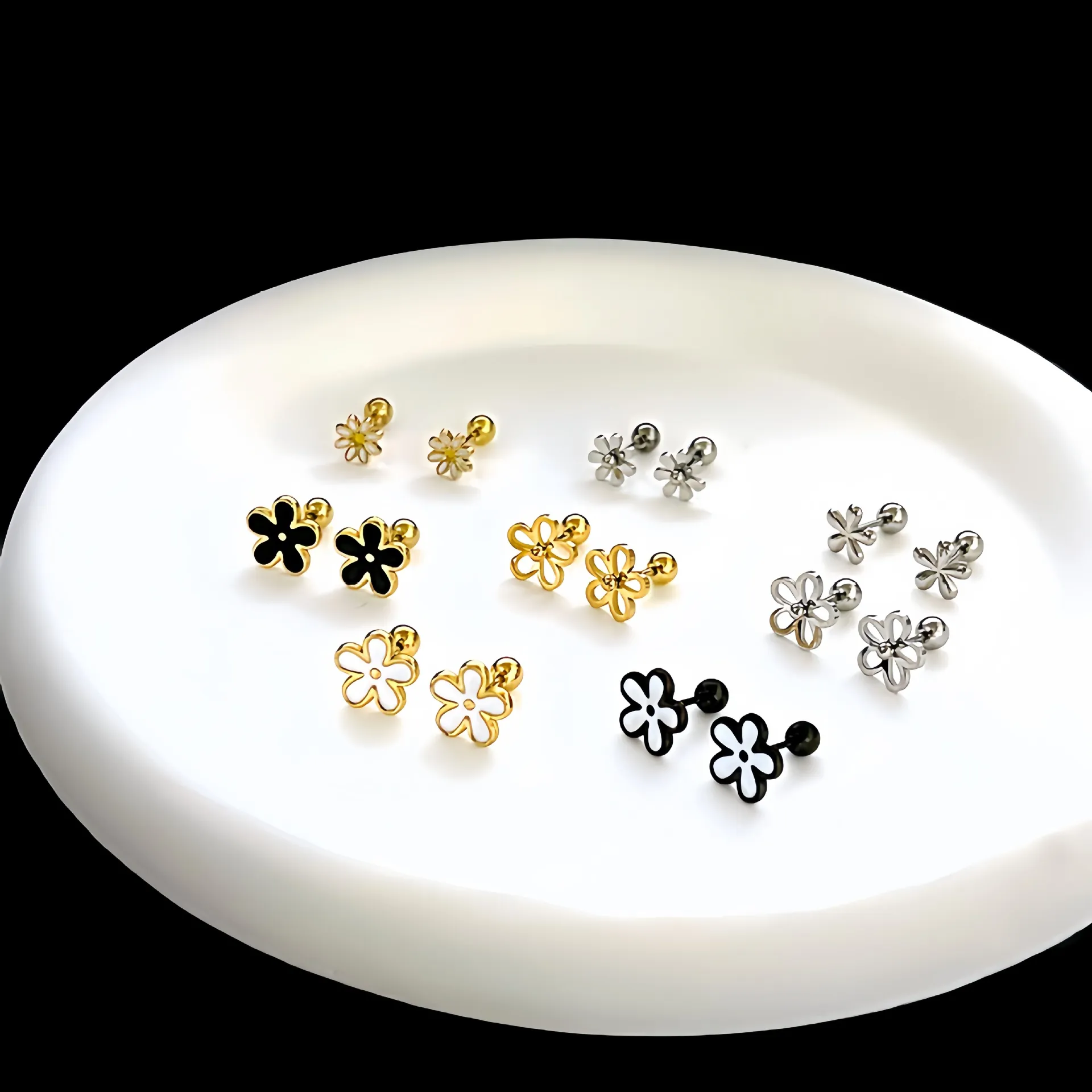 Minimalist Stainless Steel 3D Flower Stud Earrings For Women Korean Style Gold Silver Daisy Earrings Elegant Daily Jewelry Gift