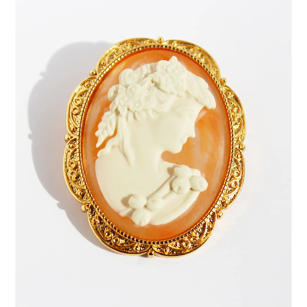 Vintage Victorian Cameo Brooch Pendant Brass Gold Plated Relief Female Portrait Dual Use Pin Jewelry For Women